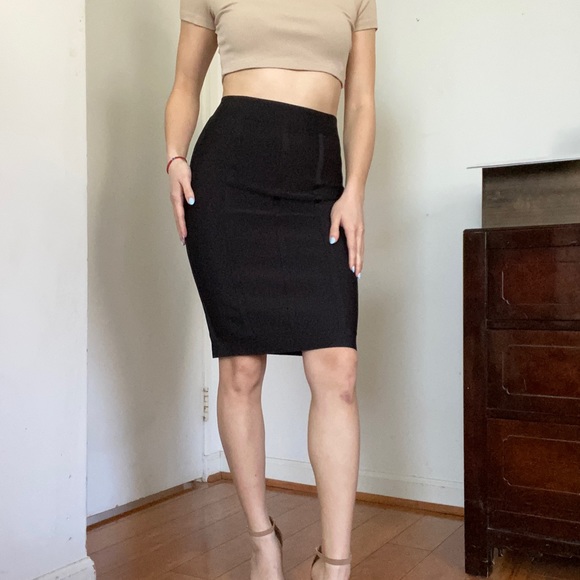 SOLD 🚫 NWOT✨BCBG Bodycon Skirt - Picture 3 of 9